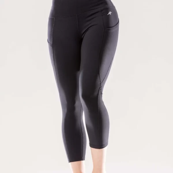 Jolie High-Waisted Capri Leggings with Hip Pockets